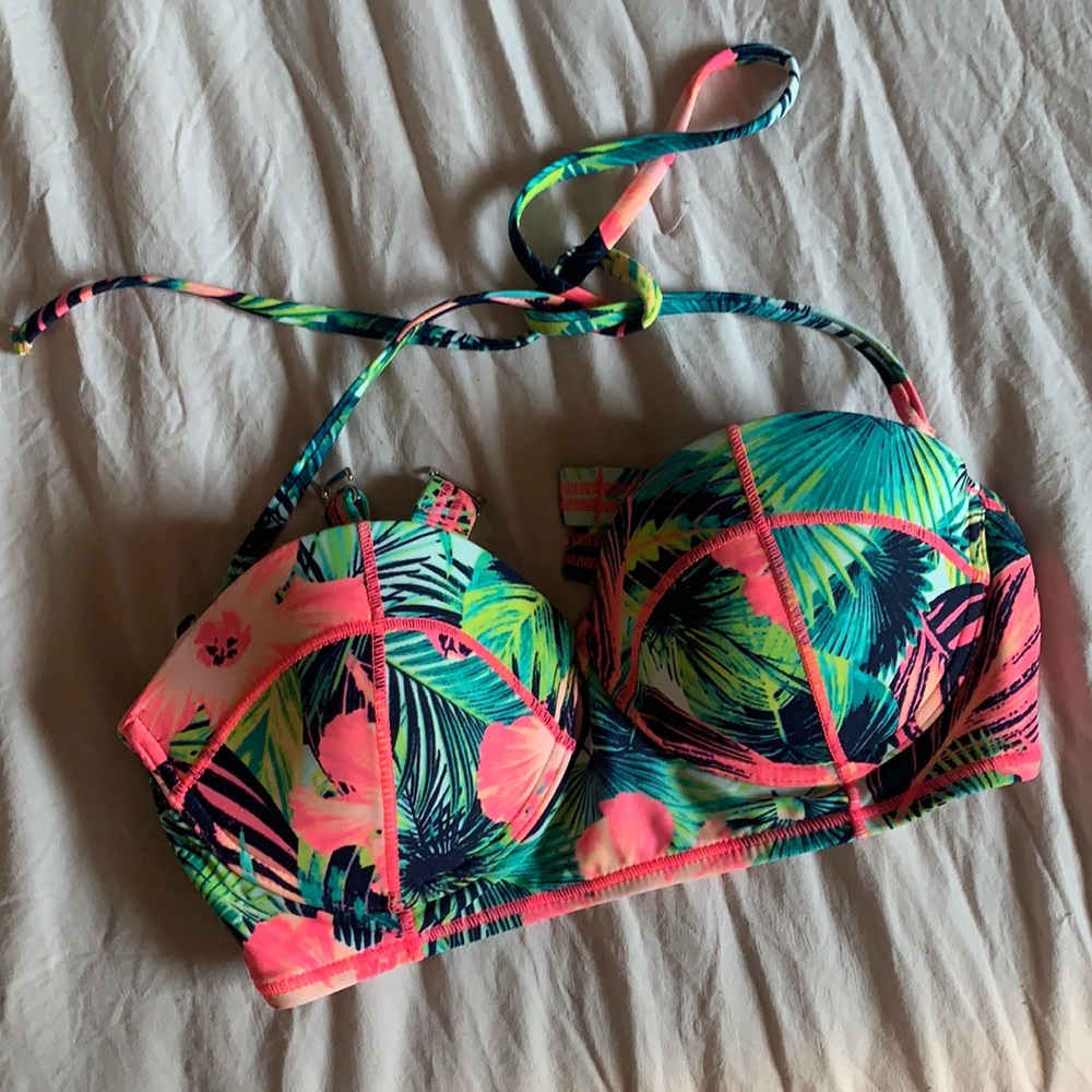 Xhilaration Tropical Swimsuit Top